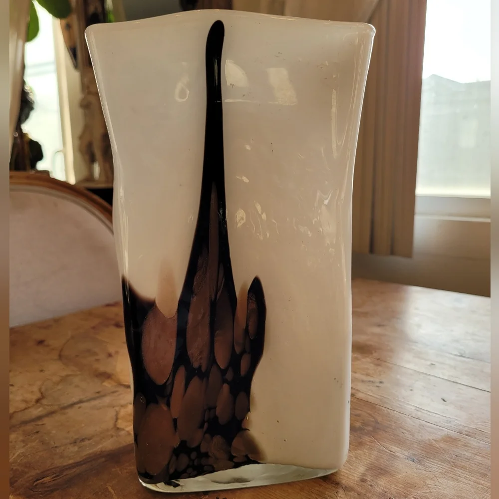 Hand Blown Art Glass Japanese Abstract Bud Vase
